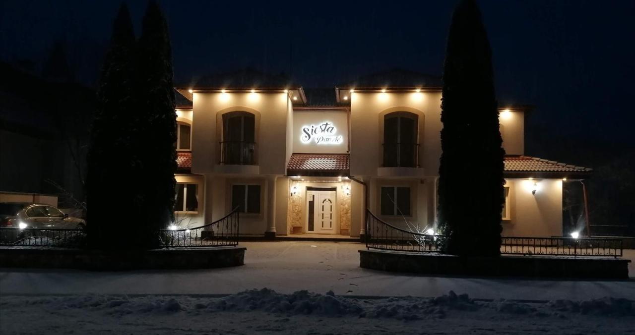 Family SIESTA Sóstó Bed and Breakfast Nyíregyháza Exterior foto